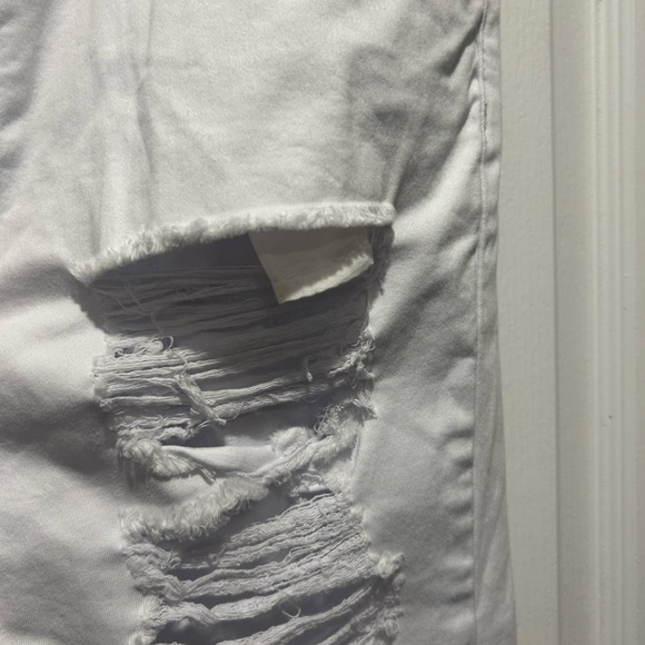 American Bazi White Distressed Skinny Jeans NWT - Picture 3 of 10